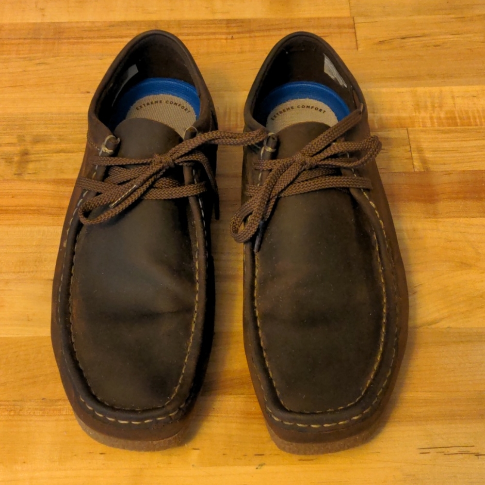 Clarks Wallabee Run